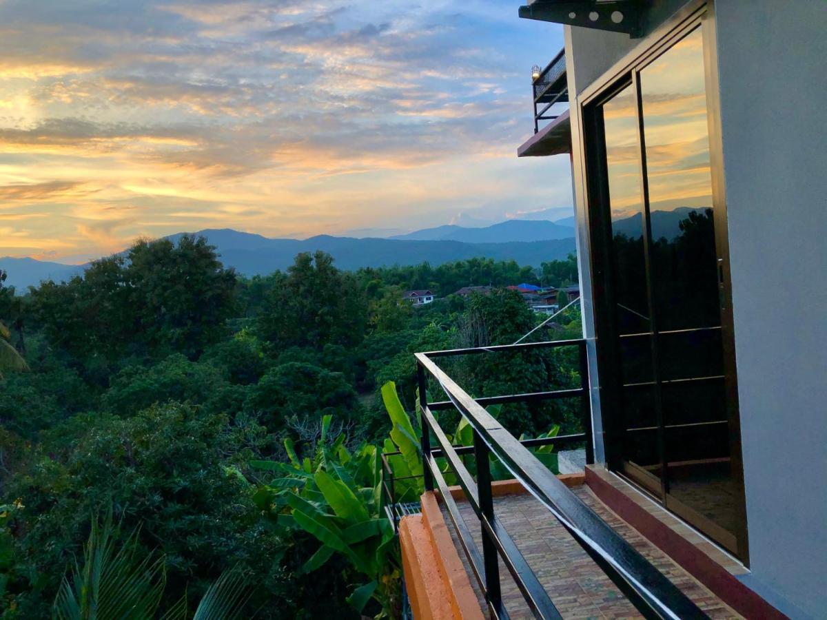 โรงแรมแสนดีเพลส เมาเท่นวิว จอมทอง Exterior photo